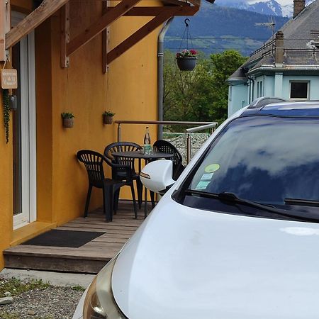 Petit Coin De Bonheur Studio Neuf Avec Terrasse Et Parking Prive A 5Mins Du Centre-Ville La Mure (Isere) Exterior photo